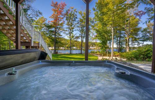 Lakefront Home with Private Beach Access & Hot Tub - Foto 3