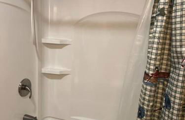 Nantahala Nook, cabin w/hot tub,game room, & wifi - Foto 36