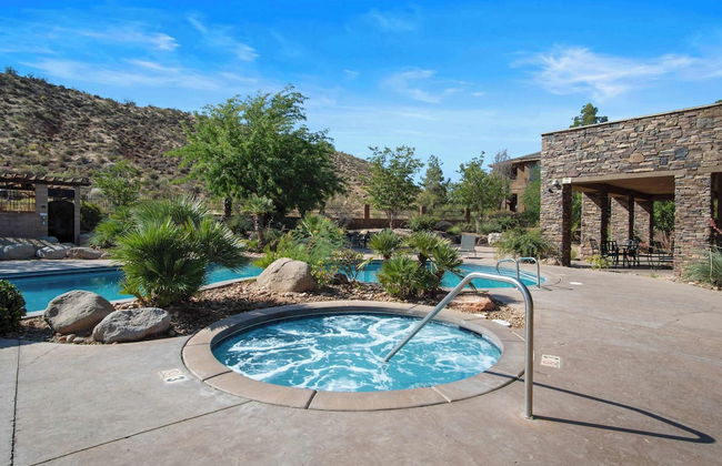 Coral Springs Getaway - Outdoor and Indoor Heated Pool - Close to Zion National Park - Photo 7