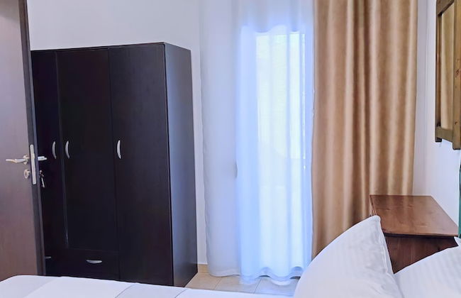 A & A Apartments - Photo 28