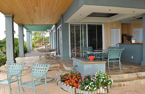 Affordable Luxury on One Acre - Foto 33