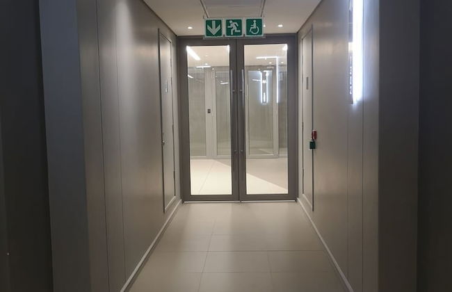 Stunning Apartment in Sandton - Photo 69