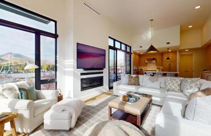 The Residences at One Twenty Unit 302 - Foto 2