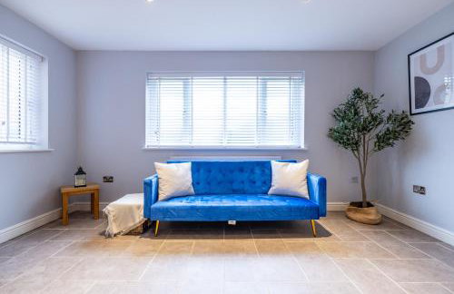 Shenley House- Premium Stay, Private Parking for multiple cars, Sleeps 6, 2 Bedroom, 2 Ensuites, Central MK - Foto 20