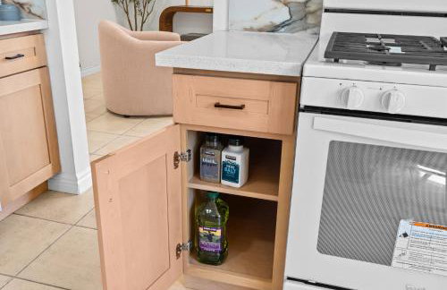 20 percent OFF Fully Furnished 2BR in Prime Tustin - Foto 11