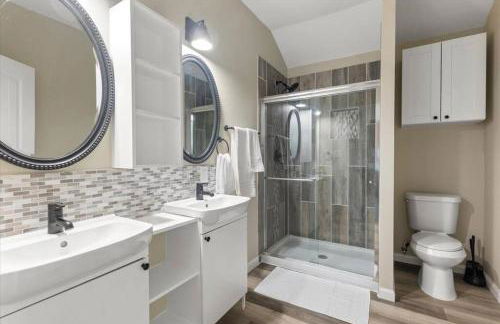 Modern Cabin Nestled in a Pine Forest Near Austin - Foto 74