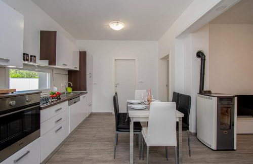 Villa Marsel with Pool & Jacuzzi by Istrabook - Foto 25