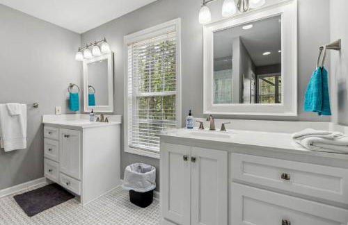 Exquisite 5-BR Estate on 7 Acres with Private Pond - Foto 24