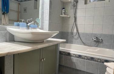 Iris-Gogo House - Photo 24