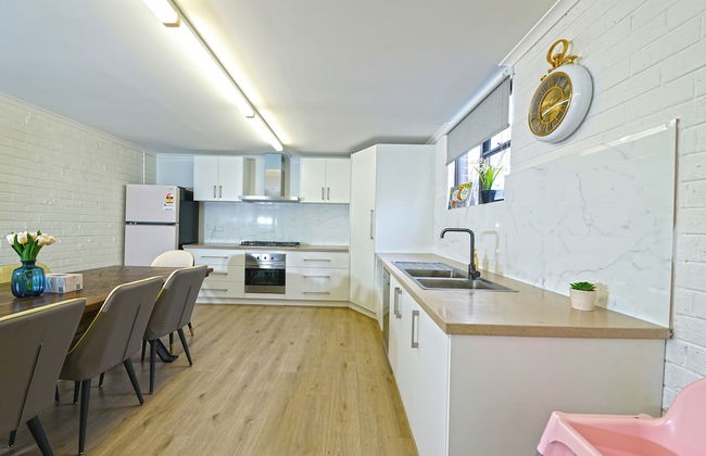 Pet Friendly Ringwood 3BR Home Parking - Foto 12