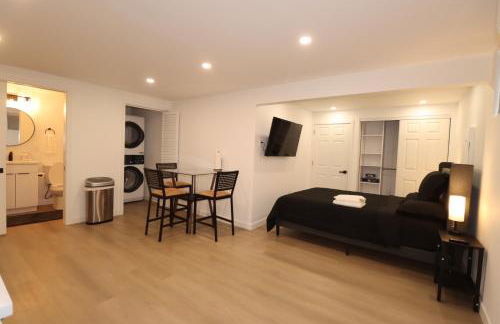 Studio near Downtown, Airport, stadiums, light rail, train - Foto 4