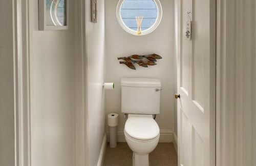 Bacton Beach House - Photo 13