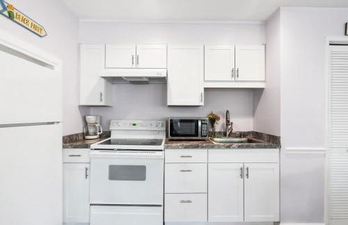 Siesta Key, Heated Pool, Dock on Lagoon, Turtle Beach 1 mile and Crescent Beach 2 miles, 1bdr - Foto 9