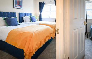 Bright 3BR House Ideal for Families & Groups - Foto 6