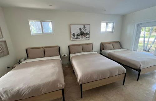 Entire home in Biscayne Park, Florida - Foto 17