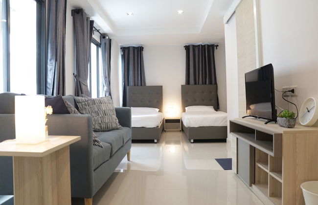 College Haus - Photo 2