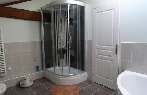 4 Bed-Sleeps 8-Aircon-Garden-Pool-Parking - Foto 9