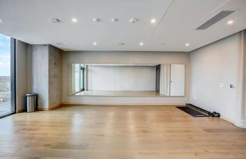 Luxury 2BR Rooftop Pool Austin by Barclé - Foto 16