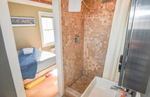 Gas Fireplace Front Patio & Parking Spot - Photo 11