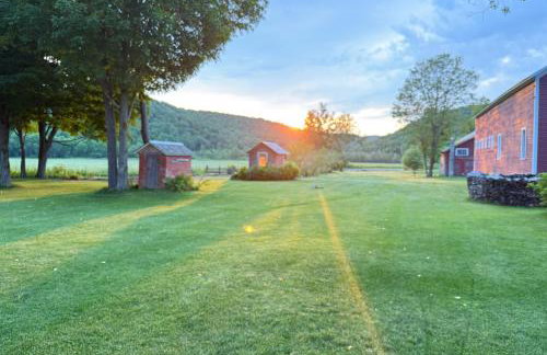 Restored Vermont Home and Cooks Country TV Set - Photo 41