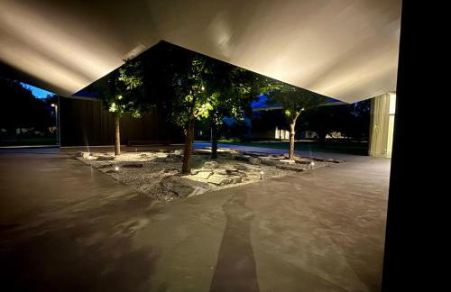 Pristine Full Sized Montrose Apartment Half Block to Menil Museum - Foto 50