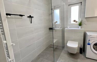 Piękny domek z dużym ogrodem - Foto 25