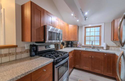 Clark Escape Fenced-In Yard Newly Renovated - Foto 16