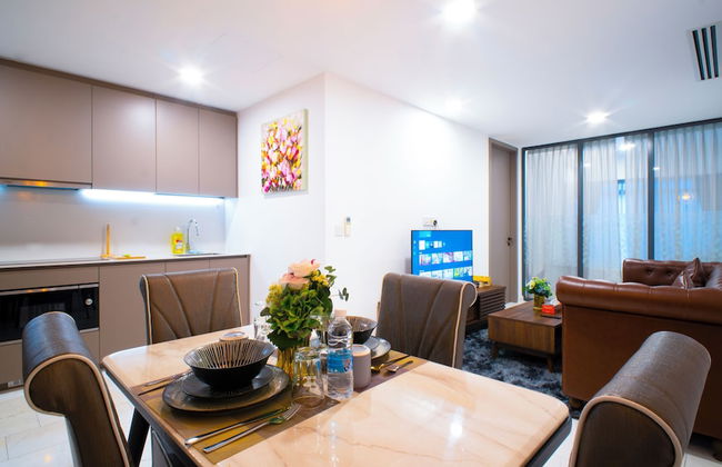 Moonway Luxury Suites At Eaton Residence - Photo 74