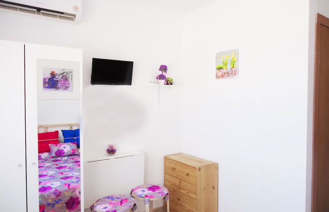 Apartments on Prospekt Dzerzhinskogo 240 - Photo 2