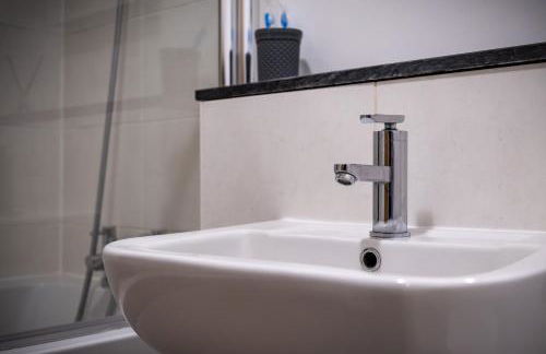 Bloom Apartments - City Centre - Gated Parking - Foto 33