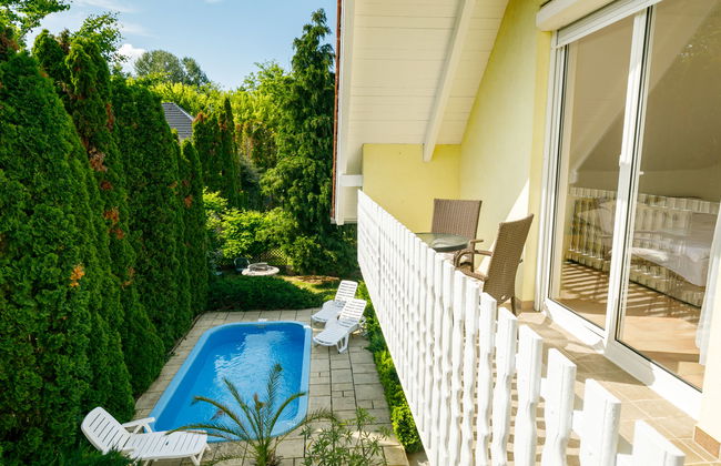 4 bedroom House in Balatonszárszó with private pool and garden - Photo 11