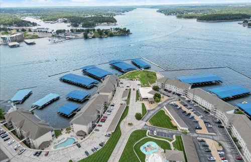 Nautical-Inspired Lakefront Unit w/ Awesome Views - Foto 65