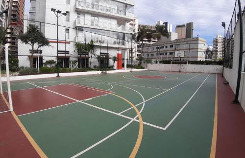 GUARUJÁ ASTURIAS, LAZER COMPLETO, AR CONDICIONADO E VARANDA GOURMET - Foto 47