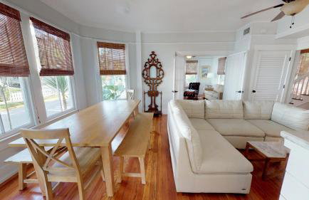 Historic Lady Renovated-Half Mile Walk to DT-Beach 3 Mi-Optional Guesthouse - Foto 10