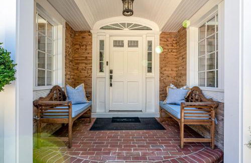 The J Luxury Villa - Southampton Poolside Retreat with Sauna - Foto 69