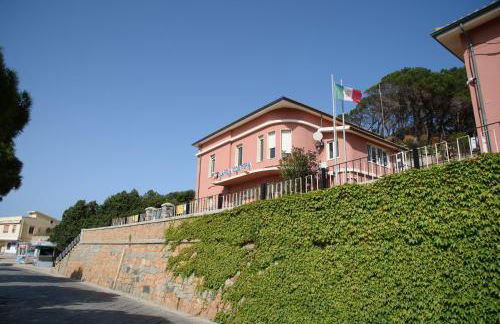 LOFT LUNGOMARE vista MARE e MONTI - Foto 52