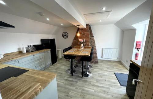 Cosy apartment in Eccleshall - Photo 1