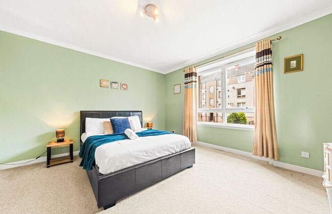 Warm Cosy Family Home With Free Parking - Foto 17