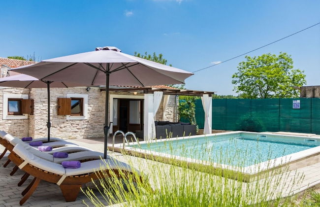 Charming Villa With Private Swimming Pool - Foto 24