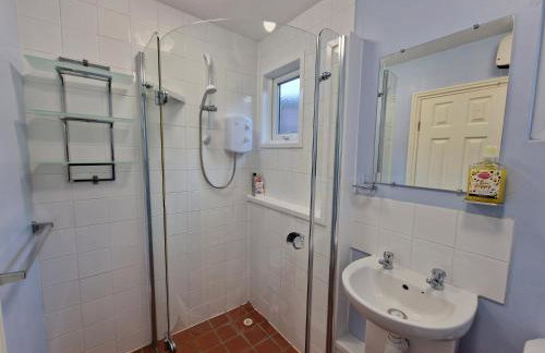 28 Broadside Holiday Chalet near Broads & Beaches - Photo 6