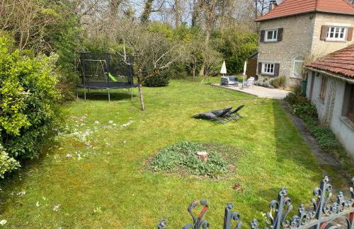 Maison familiale climatisée, jardin cinema et jeux - Foto 8