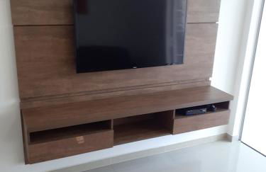 Belo e Amplo Apartamento, Área Central da Praia dos Ingleses - Foto 4