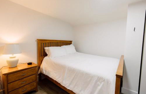 The Little Blue House - 1 King & 3 Queen beds - Foto 26