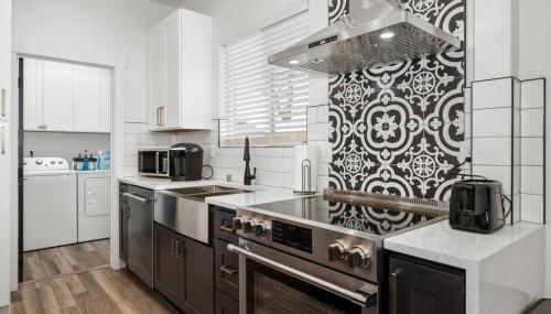 Updated Family Friendly Hillyard Gem NEW HOT TUB! - Foto 2