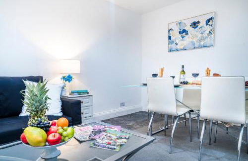 Monmouth House Aylesbury Premier Quality Accommodation For Larger Families Contractors And Professionals Sleeps Up to 6 Guests - Foto 36