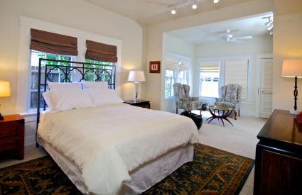 Refuge in the Heart of Montrose - Photo 7