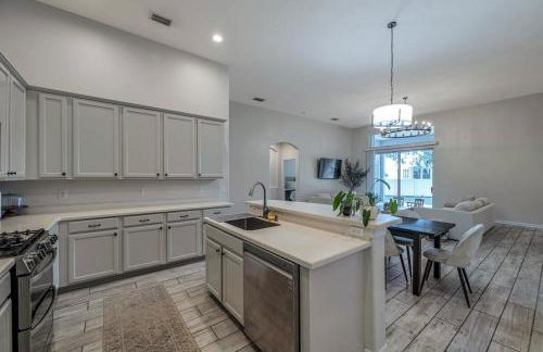 Large 5 bd home close to Beaches - Photo 36