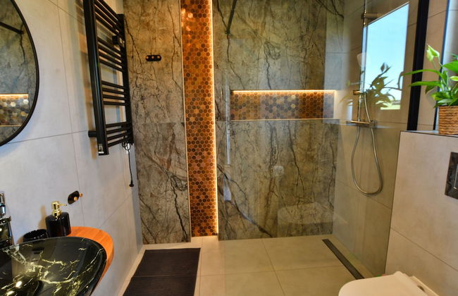 Comfortable Holiday Home, Sauna + hot tub Included - Photo 20