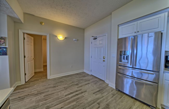 Marvelous Condo with Beachside Pool and Free Poolside WiFi - Unit 0902 by RedAwning - Foto 26