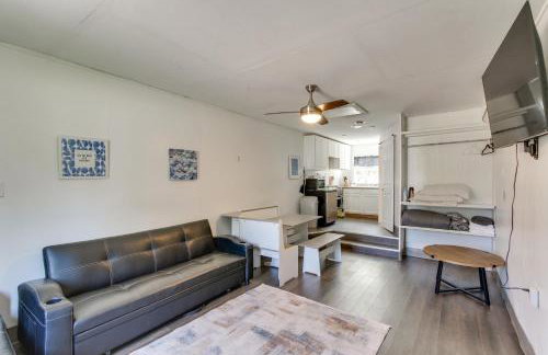 2 Mi to Long Beach Waterfront! Convenient Studio - Photo 1